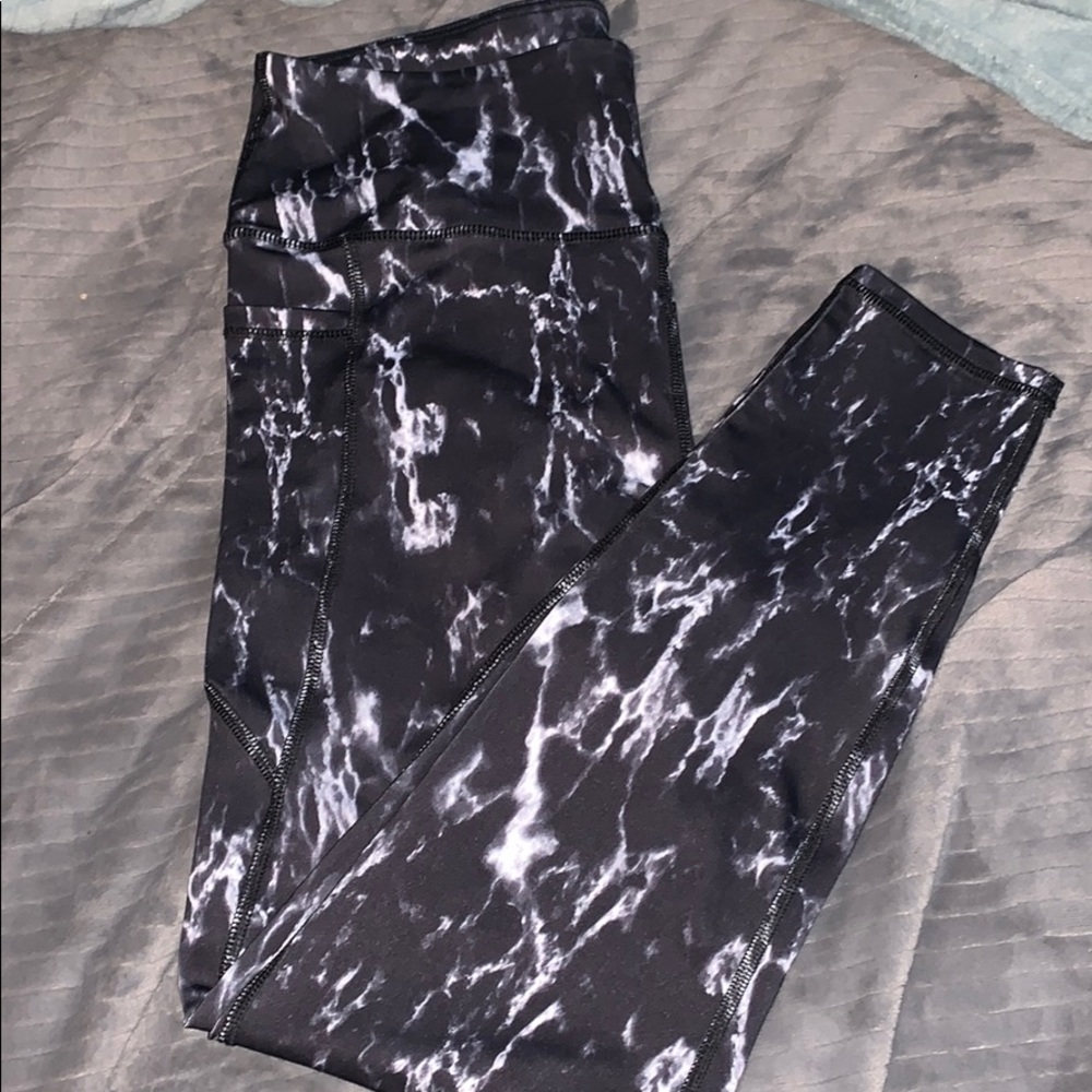 Large Adrienne Vittadini Workout Leggings